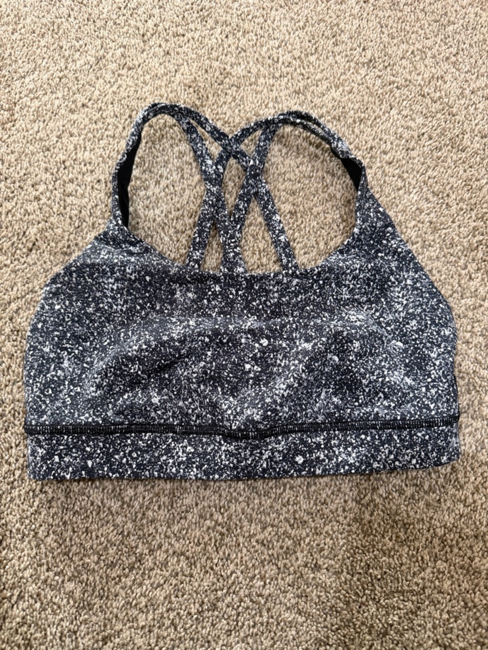 Lululemon sports bra size 4